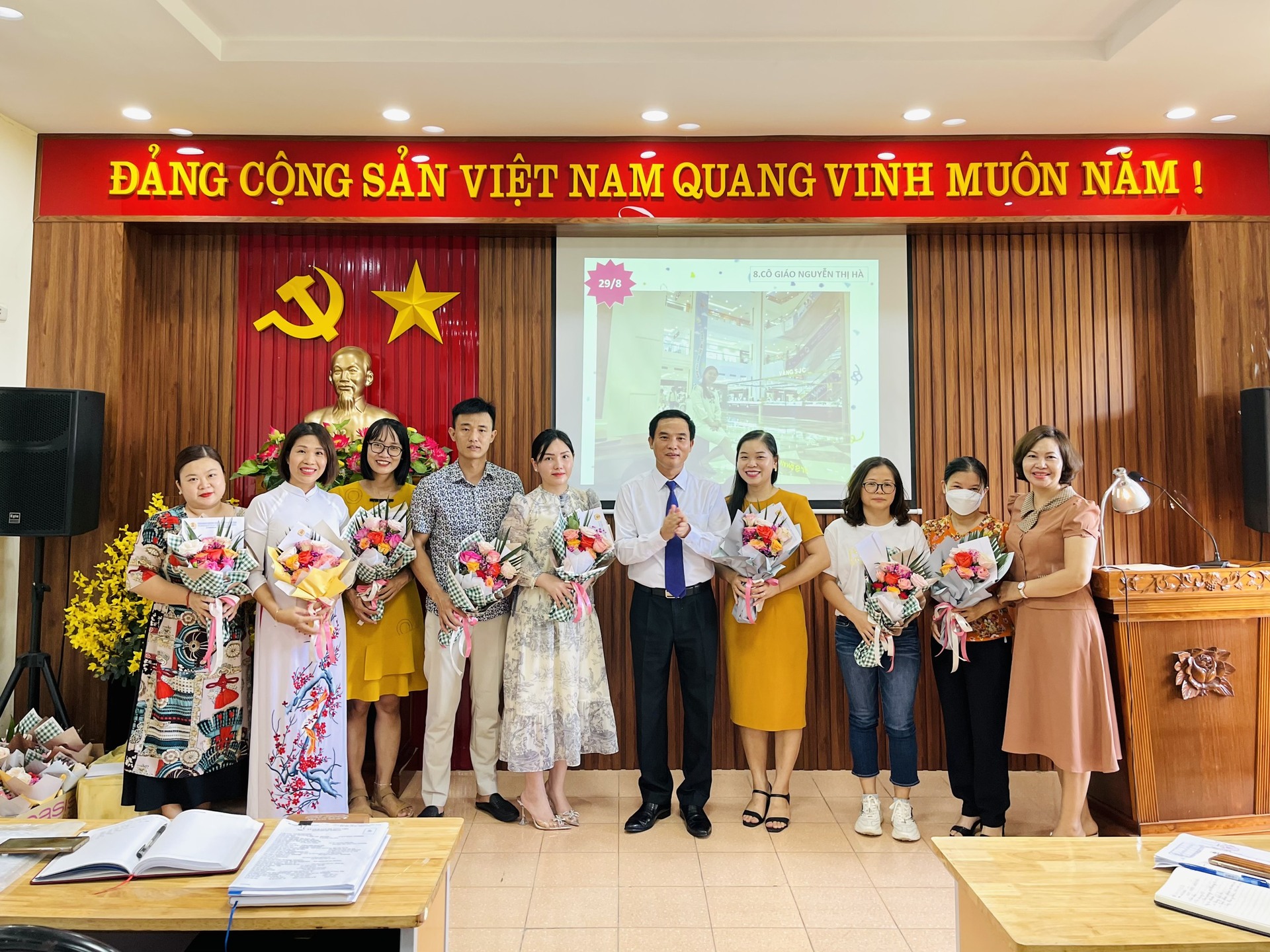 Chúc mừng sinh nhật CBGV có ngày sinh trong quý III.